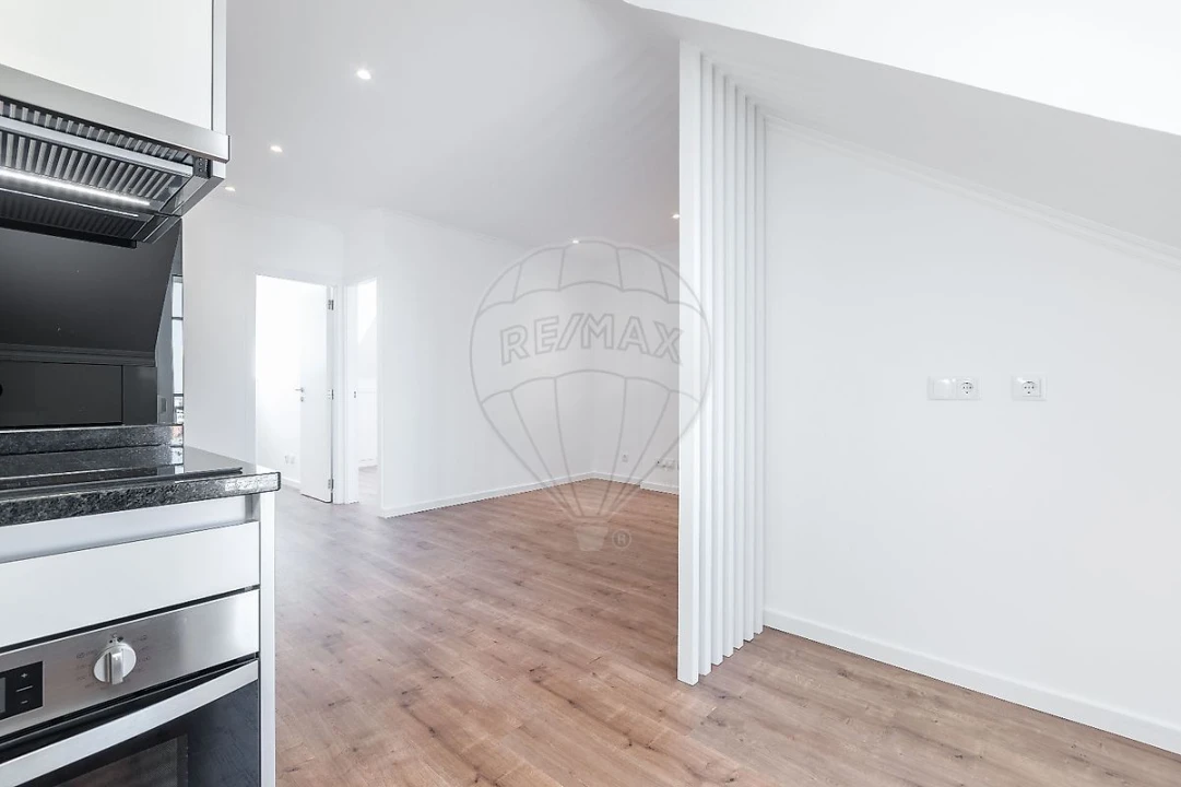 Apartamento T2 para Arrendamento em Penha de França Foto 7