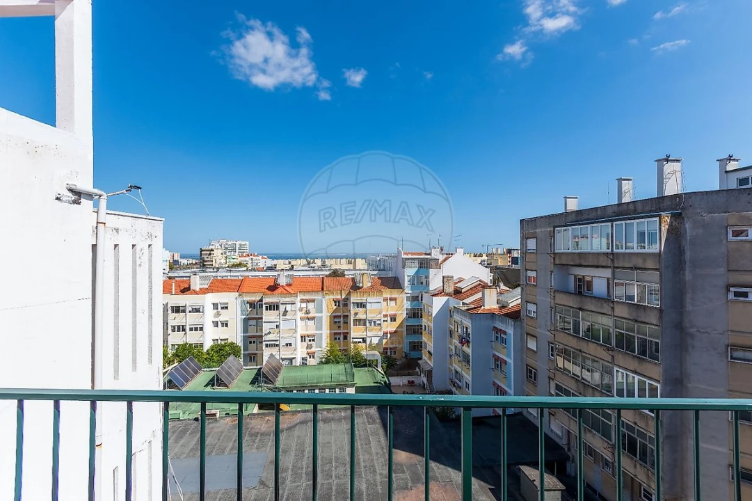 Apartamento T2 para Arrendamento em Penha de França Foto 17