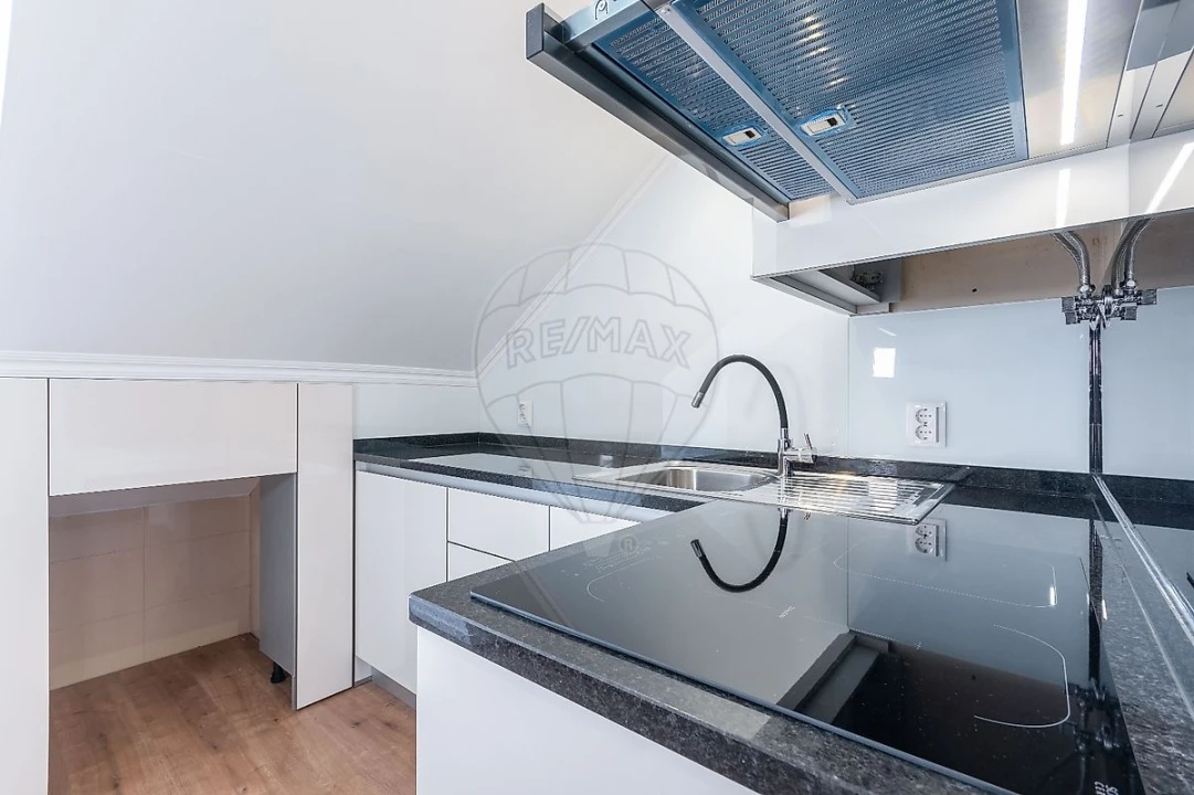 Apartamento T2 para Arrendamento em Penha de França Foto 16