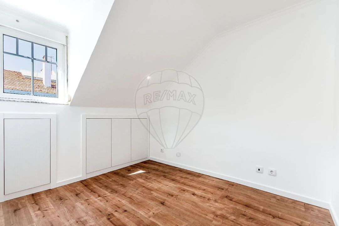 Apartamento T2 para Arrendamento em Penha de França Foto 8