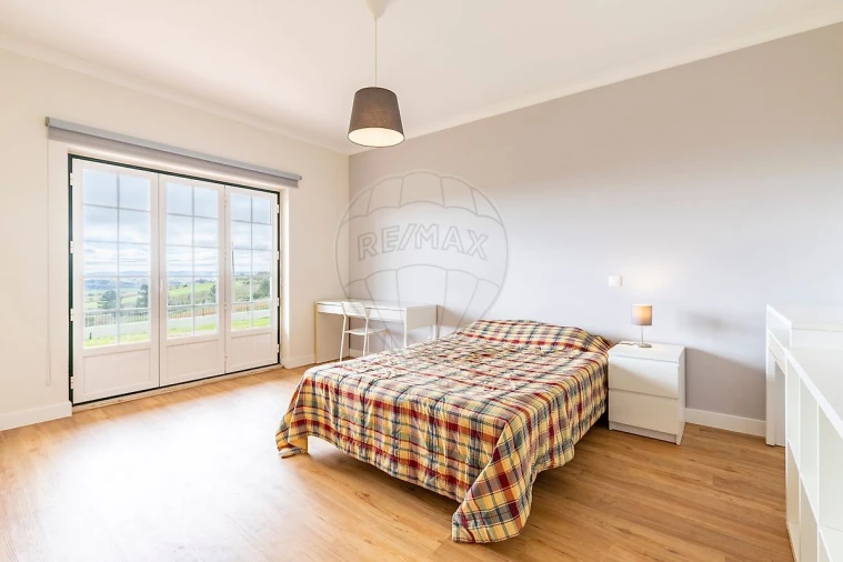 Moradia T5 para Venda em Vila Verde dos Francos Foto 20