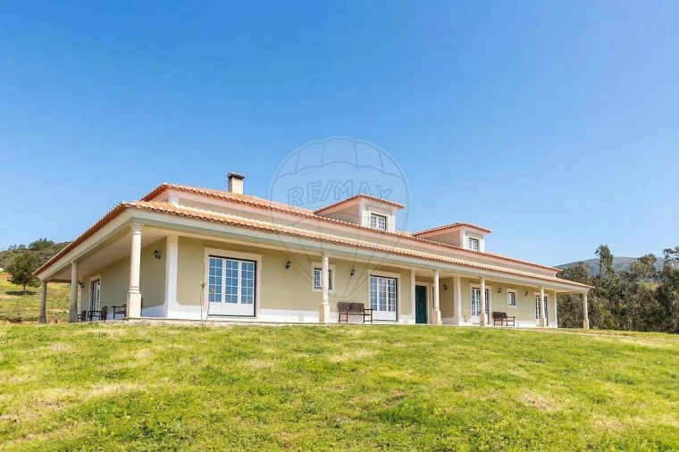 Moradia T5 para Venda em Vila Verde dos Francos Foto 39