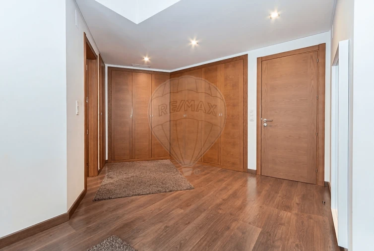 Apartamento T4 para Venda em Alverca do Ribatejo e Sobralinho Foto 3