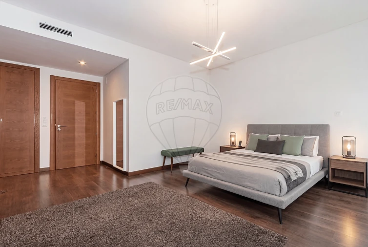 Apartamento T4 para Venda em Alverca do Ribatejo e Sobralinho Foto 4