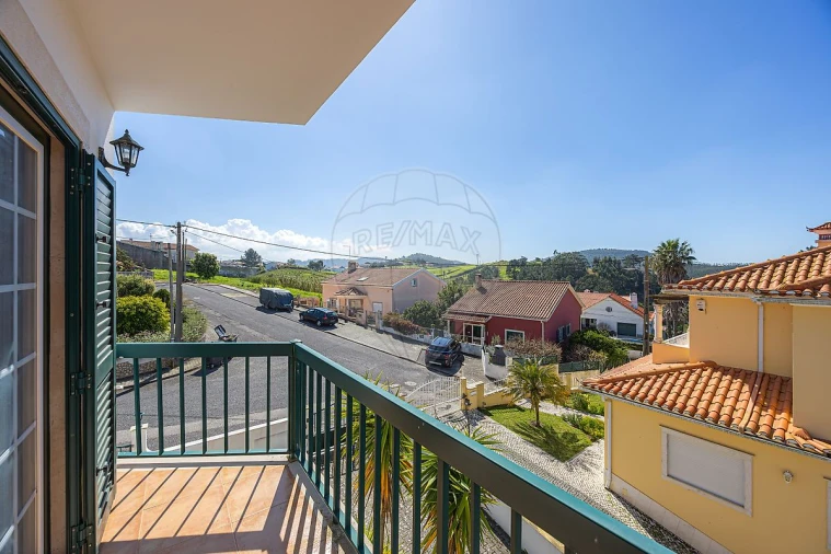 Moradia T4 para Venda em Azueira e Sobral da Abelheira Foto 28