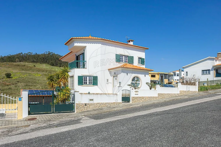 Moradia T4 para Venda em Azueira e Sobral da Abelheira Foto 35