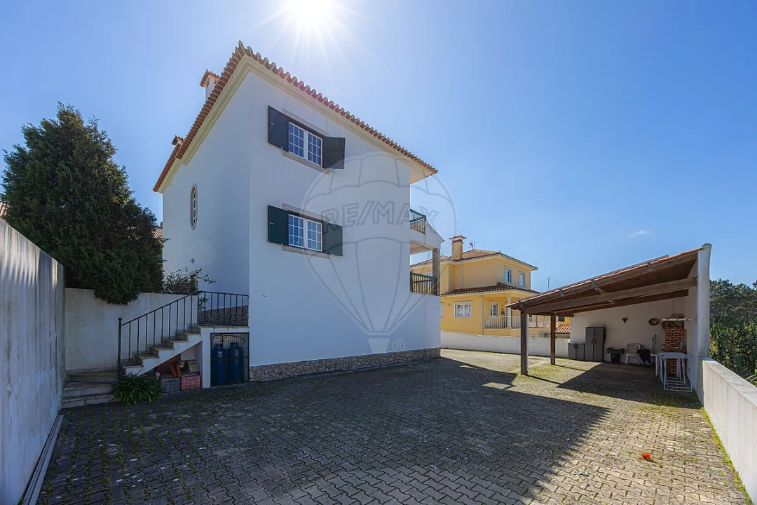 Moradia T4 para Venda em Azueira e Sobral da Abelheira Foto 30