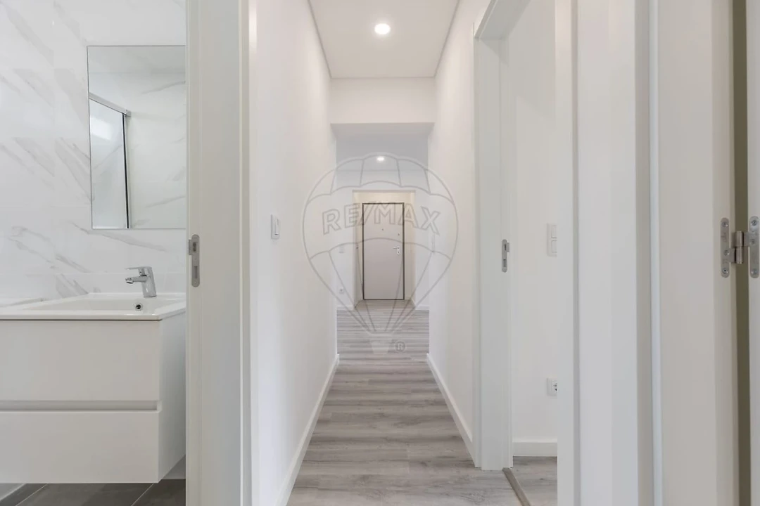 Apartamento T2 para Venda em Olivais Foto 4