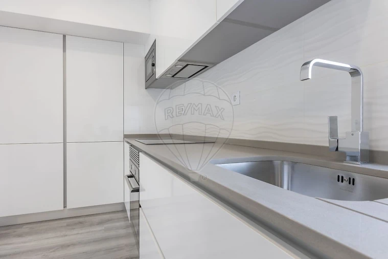 Apartamento T2 para Venda em Olivais Foto 2