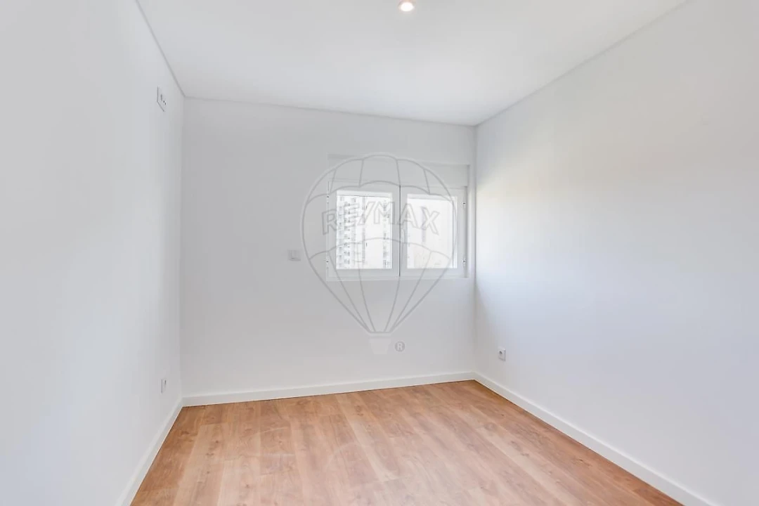 Apartamento T3 para Venda em Olivais Foto 8