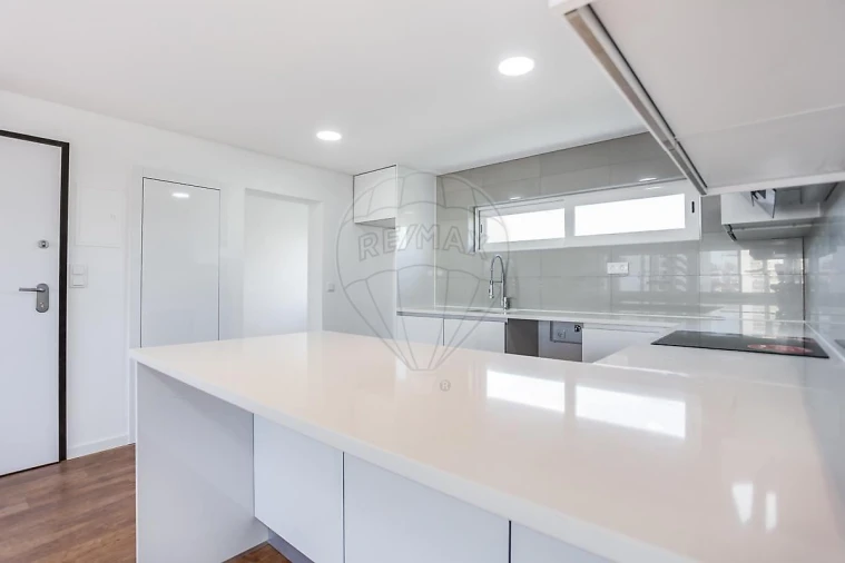 Apartamento T3 para Venda em Olivais Foto 11