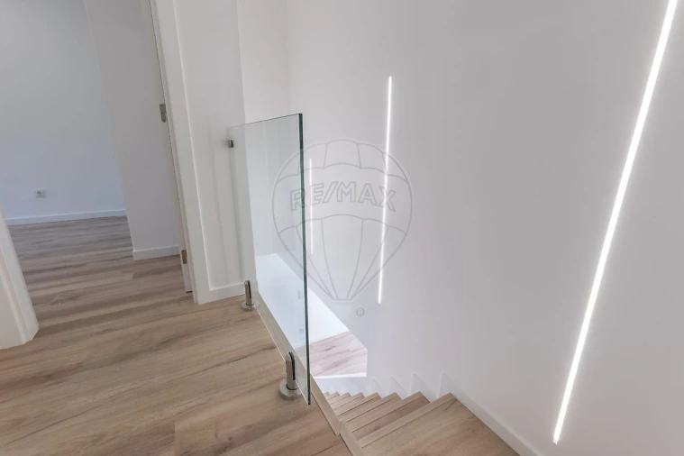 Apartamento T3 para Venda em Olivais Foto 3