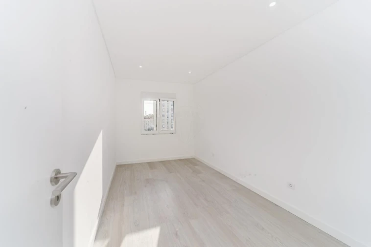 Apartamento T3 para Venda em Olivais Foto 2