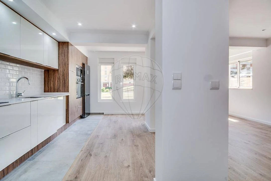 Apartamento T3 para Venda em Moscavide e Portela Foto 7