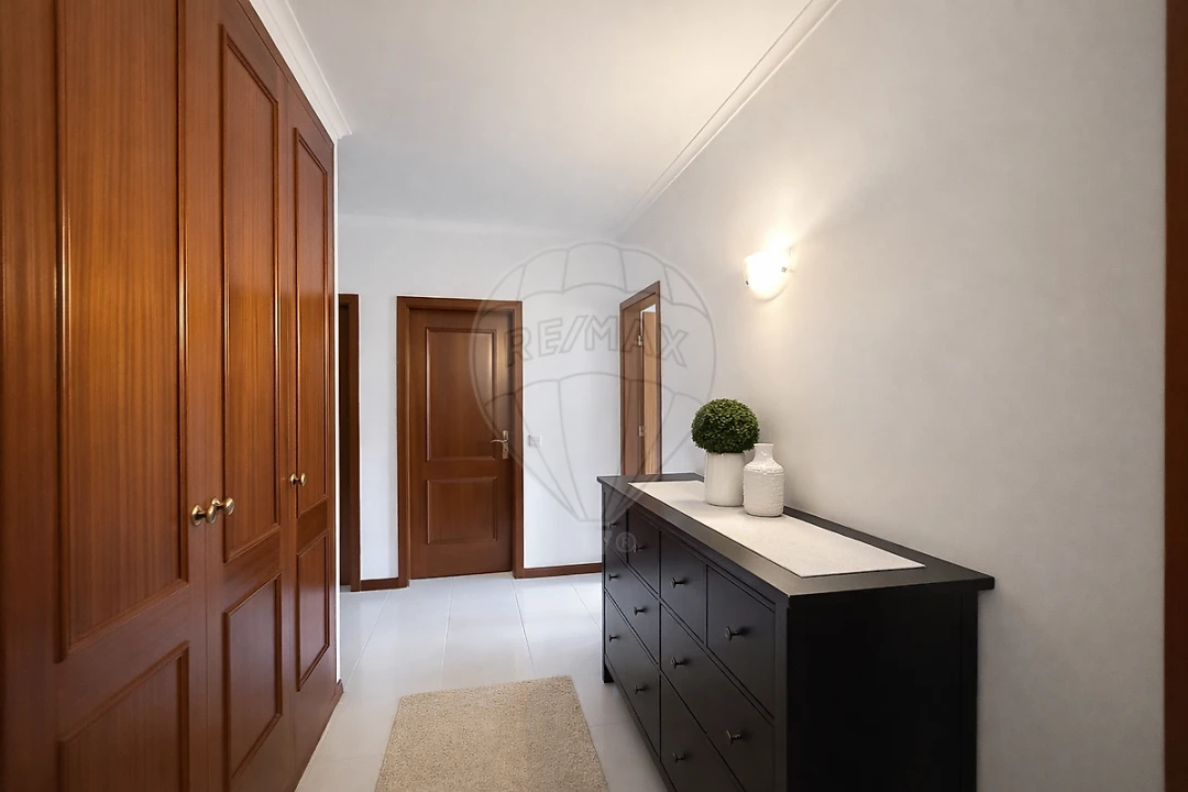 Apartamento T1 para Venda em Alcobaça e Vestiaria Foto 6