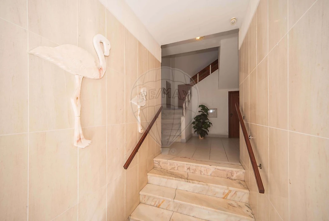 Apartamento T4 para Venda em Samouco Foto 6