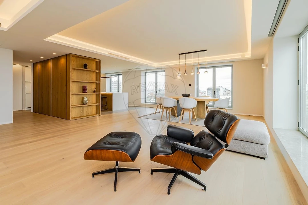 Apartamento T3 para Venda em Campolide Foto 5