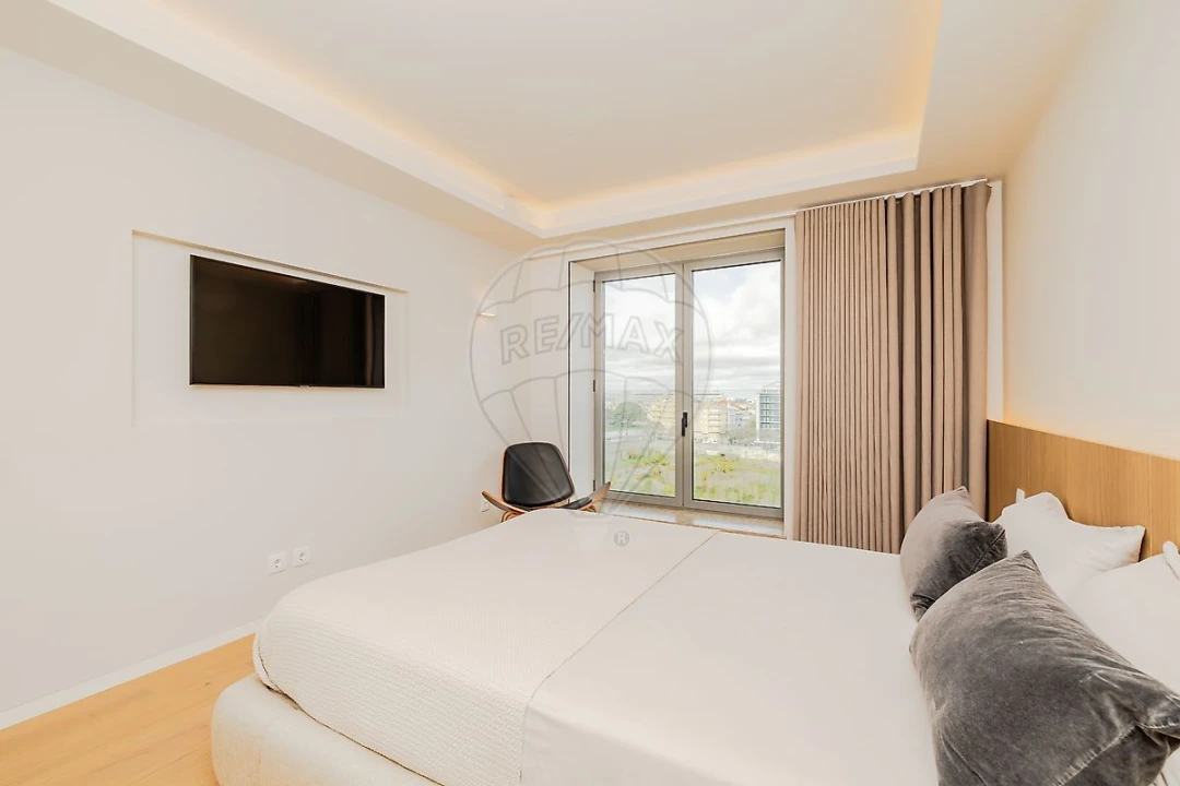 Apartamento T3 para Venda em Campolide Foto 19