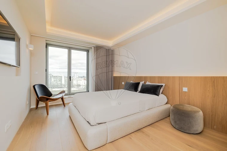 Apartamento T3 para Venda em Campolide Foto 17