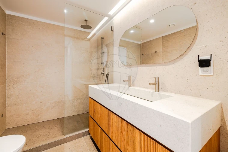 Apartamento T3 para Venda em Campolide Foto 31