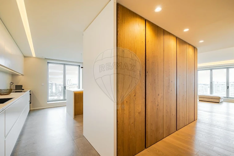 Apartamento T3 para Venda em Campolide Foto 14