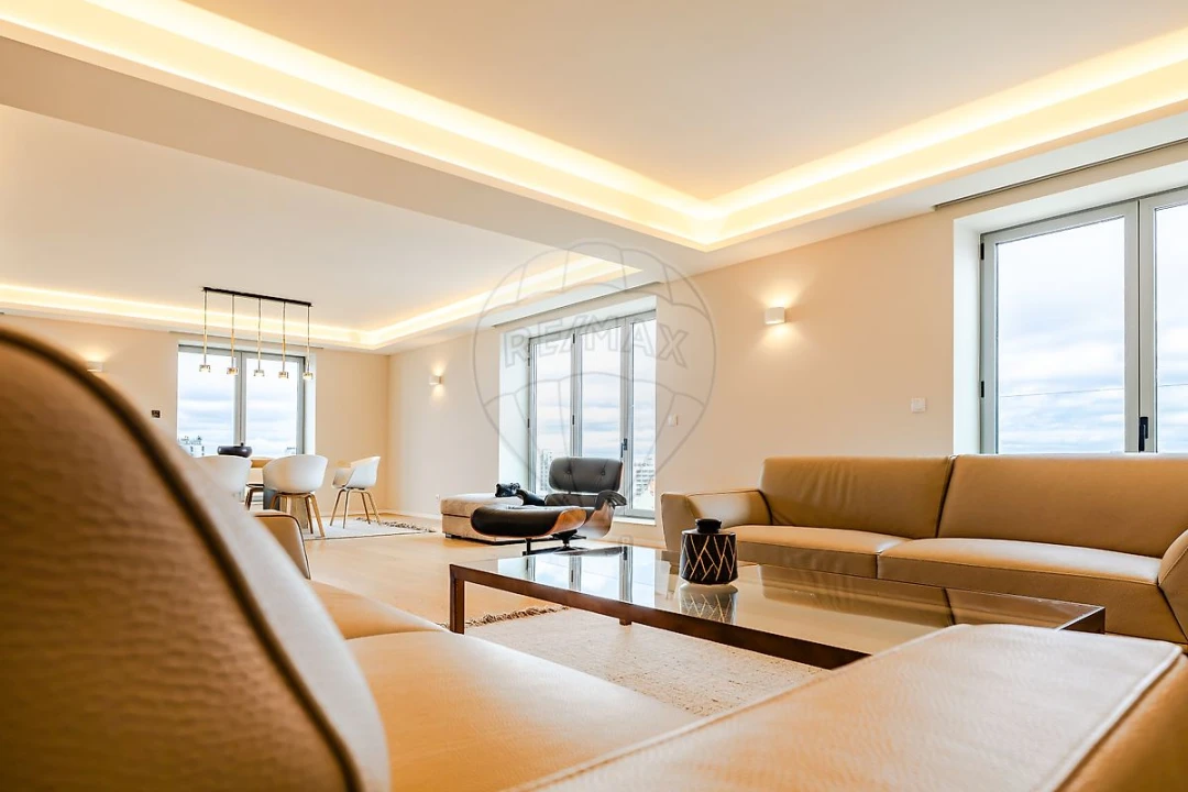 Apartamento T3 para Venda em Campolide Foto 4