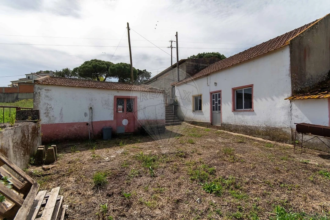 Moradia T2 para Venda em Alenquer (Santo Estêvão e Triana) Foto 2