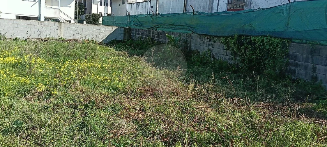 Terreno para Venda em Paços de Brandão Foto 4