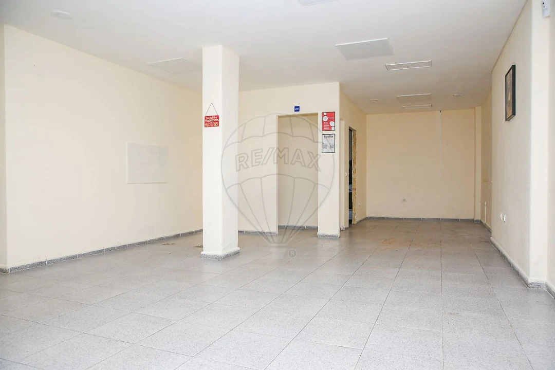 Loja para Arrendamento em Alverca do Ribatejo e Sobralinho Foto 20