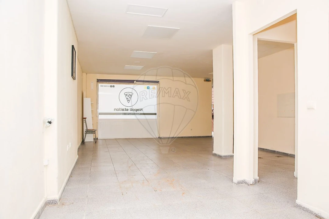 Loja para Arrendamento em Alverca do Ribatejo e Sobralinho Foto 6