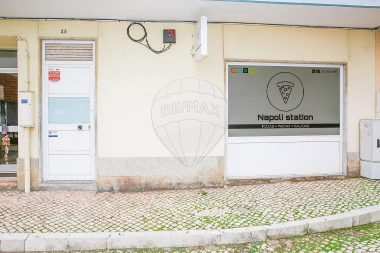 Loja para Arrendamento em Alverca do Ribatejo e Sobralinho Foto 10