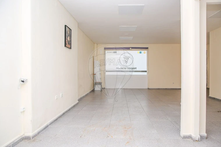 Loja para Arrendamento em Alverca do Ribatejo e Sobralinho Foto 12