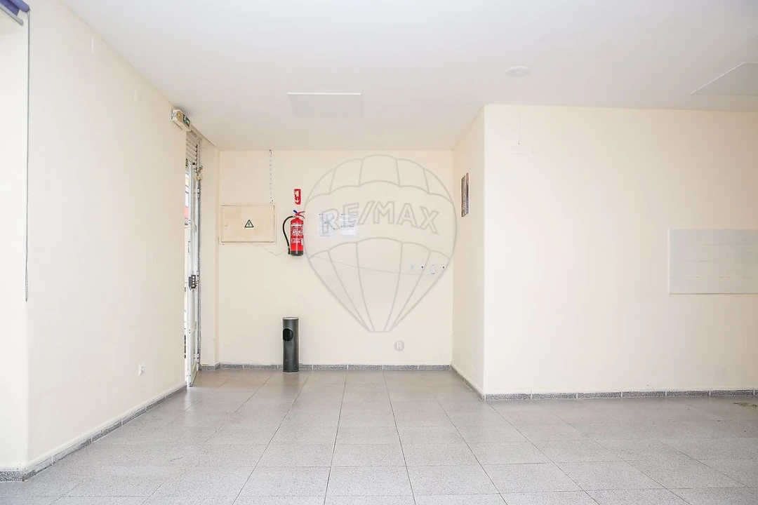 Loja para Arrendamento em Alverca do Ribatejo e Sobralinho Foto 16