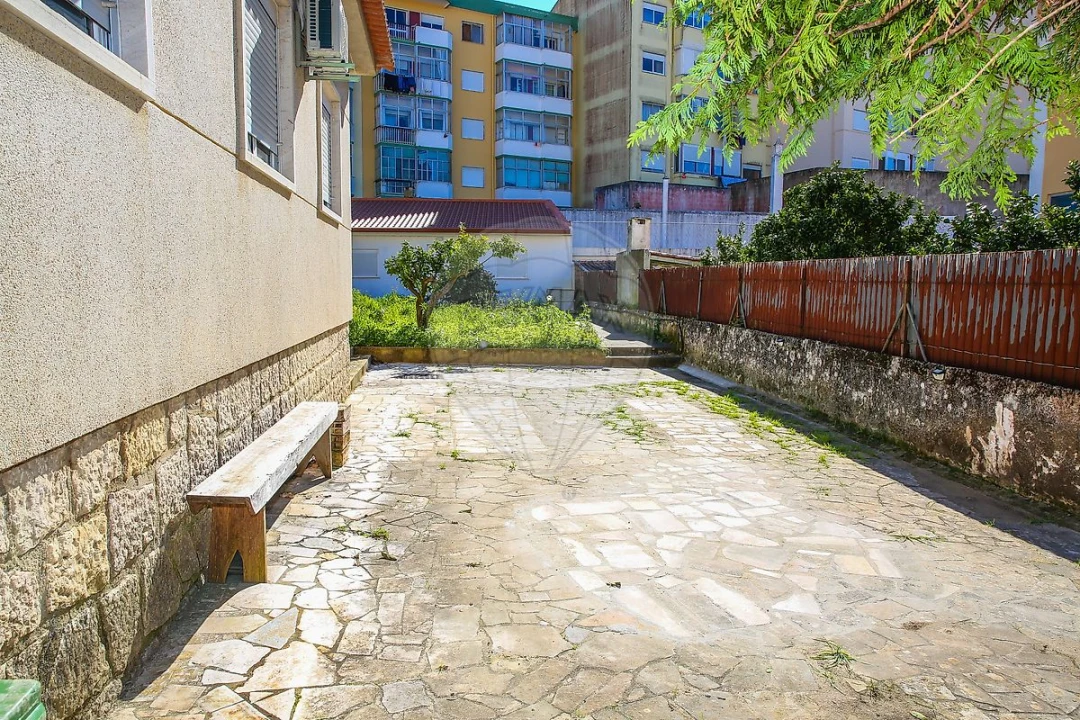 Moradia T5 para Venda em Santa Maria e São Miguel, São Martinho, São Pedro Penaferrim Foto 9