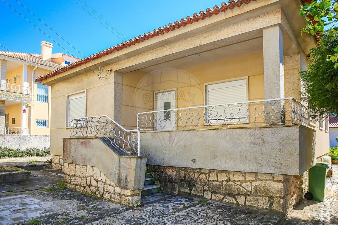 Moradia T5 para Venda em Santa Maria e São Miguel, São Martinho, São Pedro Penaferrim Foto 6