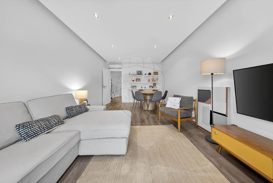 Apartamento T2 para Venda em Santa Maria, São Pedro e Matacães Foto 5