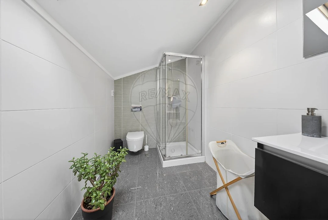 Apartamento T2 para Venda em Santa Maria, São Pedro e Matacães Foto 21