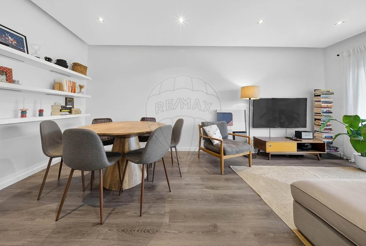 Apartamento T2 para Venda em Santa Maria, São Pedro e Matacães Foto 3