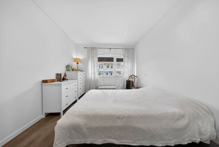 Apartamento T2 para Venda em Santa Maria, São Pedro e Matacães Foto 11