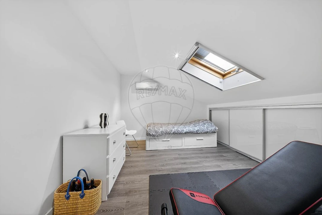 Apartamento T2 para Venda em Santa Maria, São Pedro e Matacães Foto 22