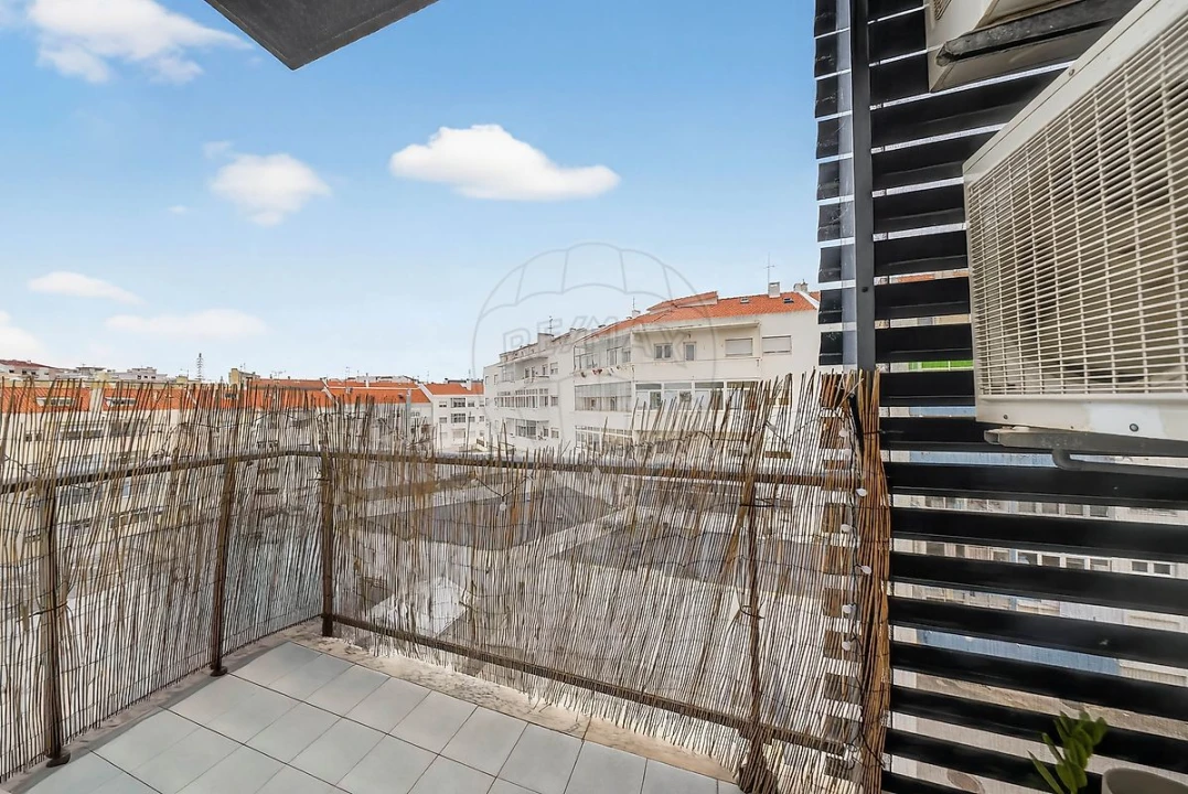 Apartamento T2 para Venda em Santa Maria, São Pedro e Matacães Foto 10