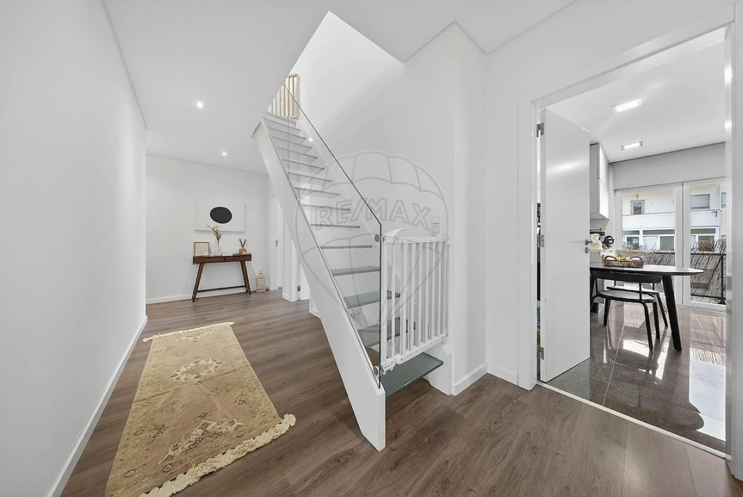 Apartamento T2 para Venda em Santa Maria, São Pedro e Matacães Foto 13