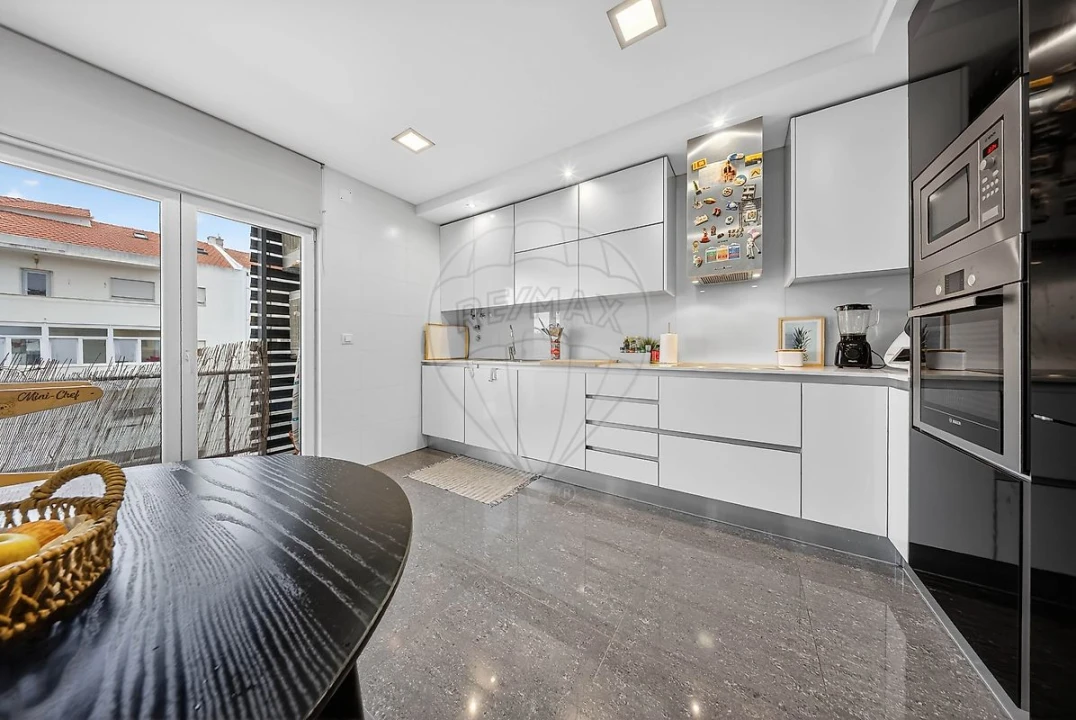 Apartamento T2 para Venda em Santa Maria, São Pedro e Matacães Foto 7