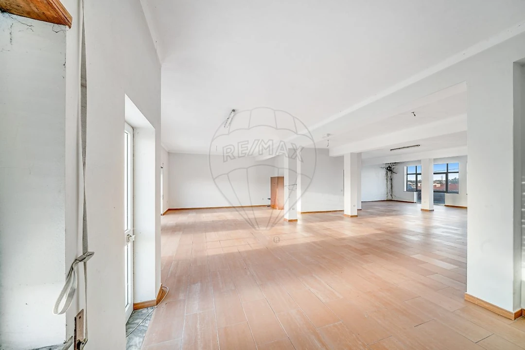 Escritório para Arrendamento em Ponte de Vagos e Santa Catarina Foto 2