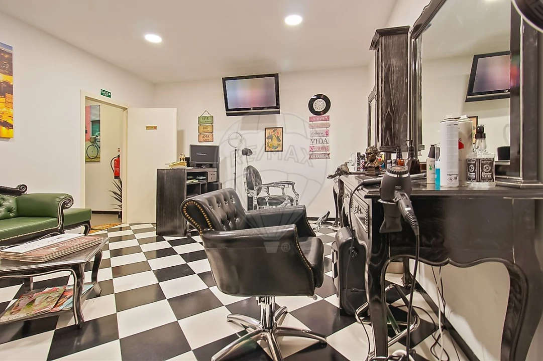 Negócio para Venda em São Mamede de Infesta e Senhora da Hora Foto 6