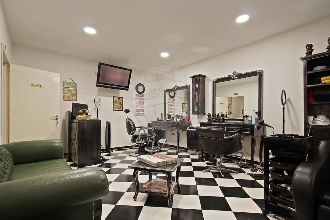 Negócio para Venda em São Mamede de Infesta e Senhora da Hora Foto 19