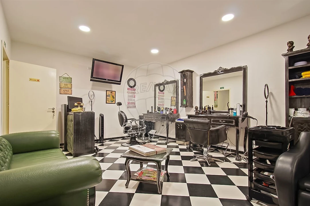 Negócio para Venda em São Mamede de Infesta e Senhora da Hora Foto 11