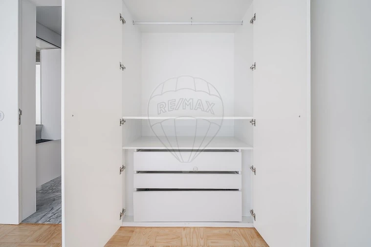 Apartamento T1 para Arrendamento em Cedofeita, Santo Ildefonso, Sé, Miragaia, São Nicolau e Vitória Foto 3