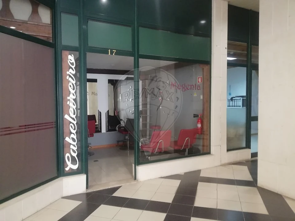 Loja para Arrendamento em Nossa Senhora do Pópulo, Coto e São Gregório Foto 8