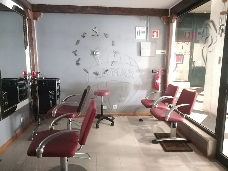 Loja para Arrendamento em Nossa Senhora do Pópulo, Coto e São Gregório Foto 6